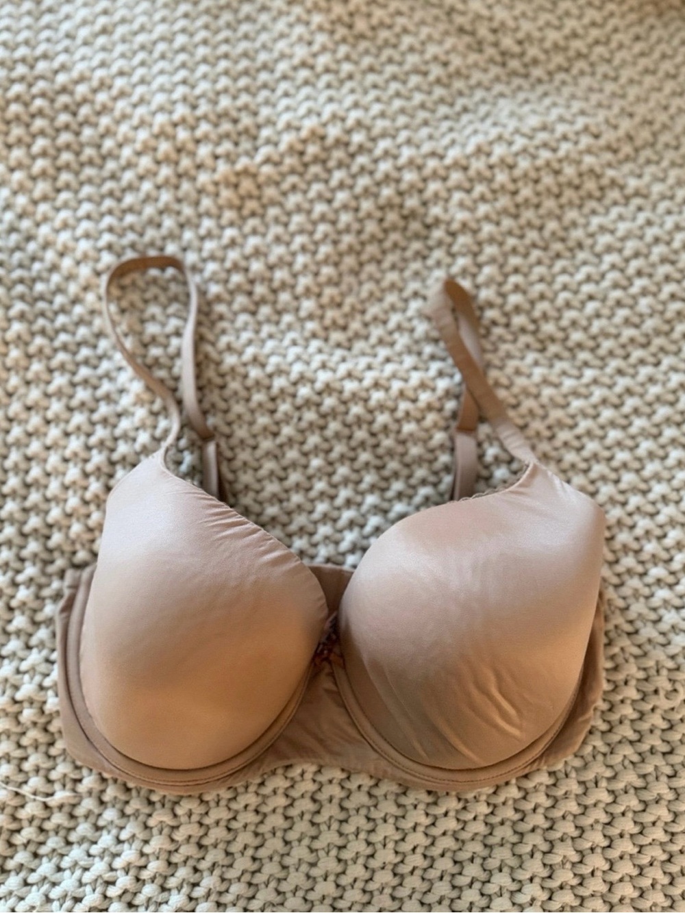 Victoria's Secret Body by Victoria Demi Bra Nude 36DDD